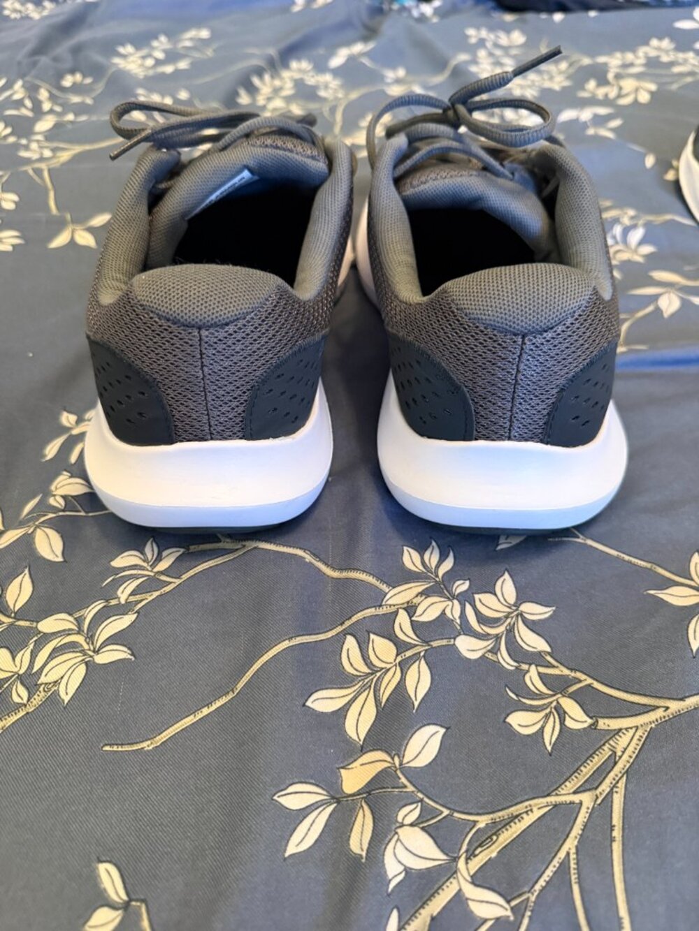 Under Armour Charged Surge 4 Running Shoes (wide fit) - Picture 9 of 11